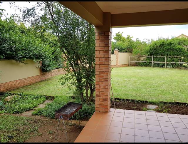 2 BEDROOM FLAT RENTED IN CLIFTON HILL ESTATE